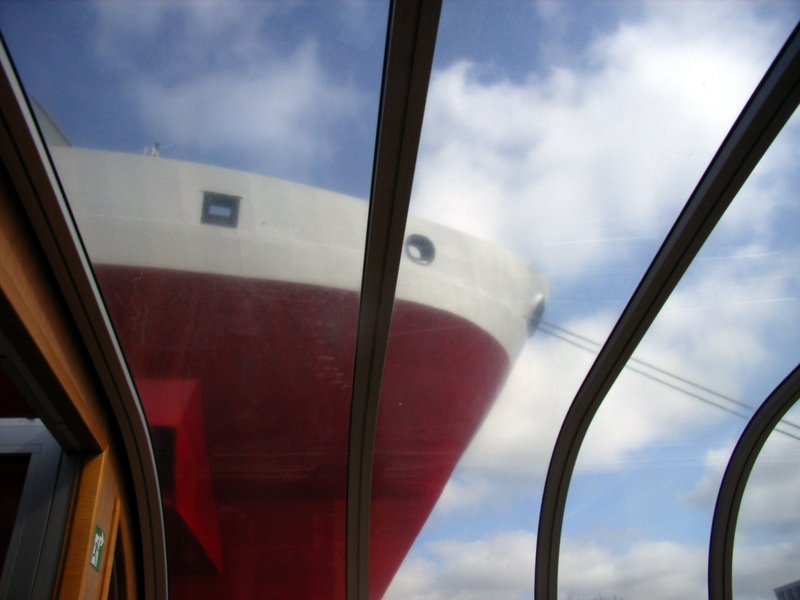 Ausblick vom Hafen Rundfahrtschiff, in Bremerhaven...