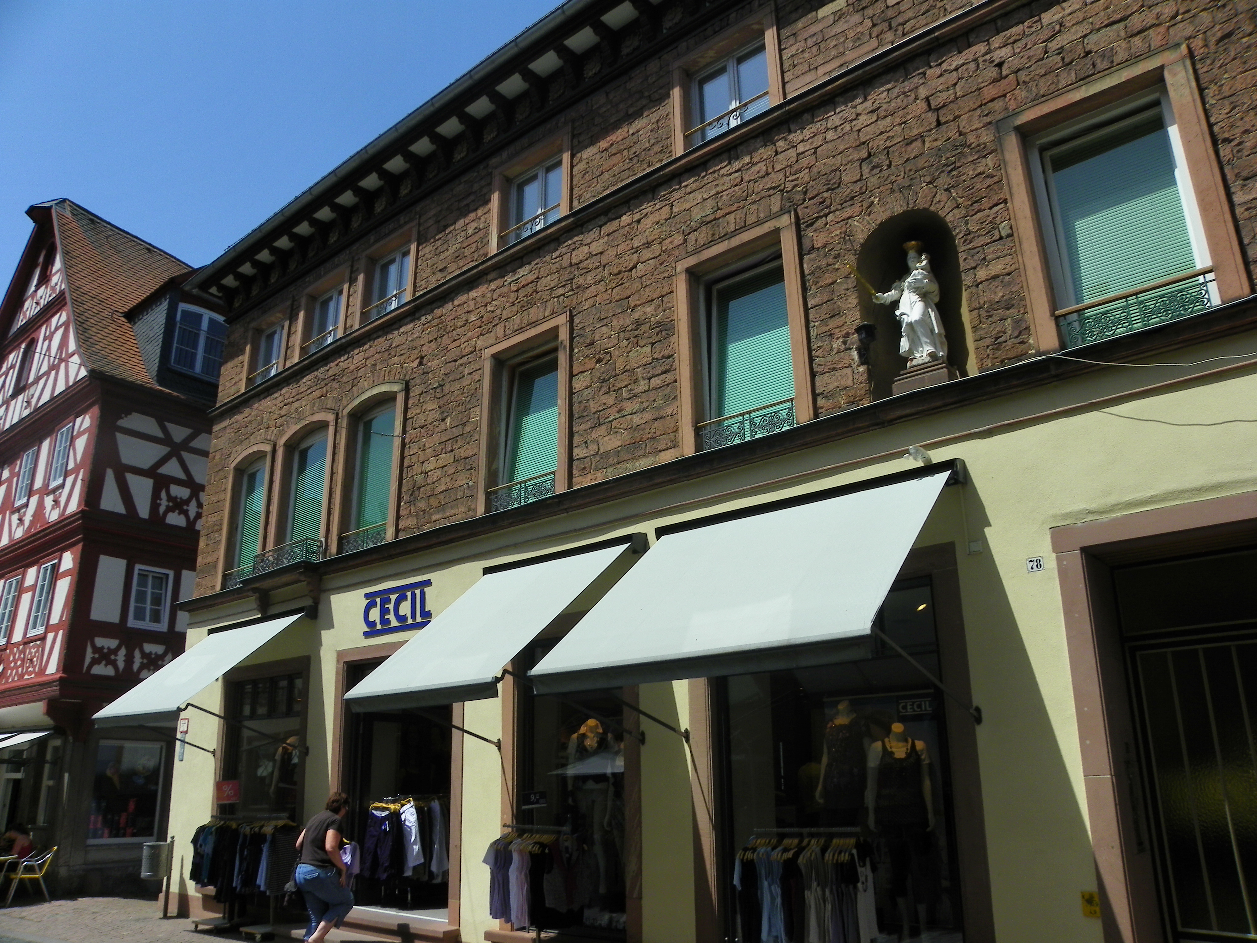 Bild 1 Cecil-Store Steinwinter Fashion GmbH in Miltenberg