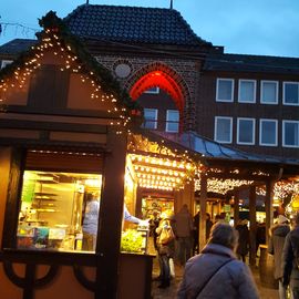 Lübecker Weihnachtsmarkt am Rathaus in Lübeck