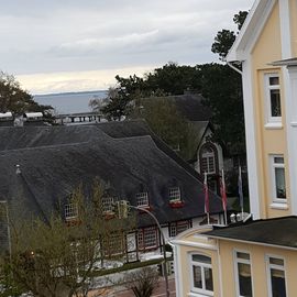 Blick &uuml;ber die Promenade auf die Ostsee