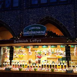 Lübecker Weihnachtsmarkt am Rathaus in Lübeck