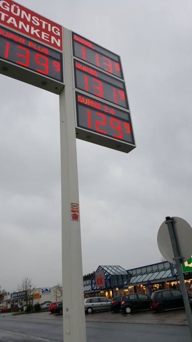 Tankstelle am Supermarkt