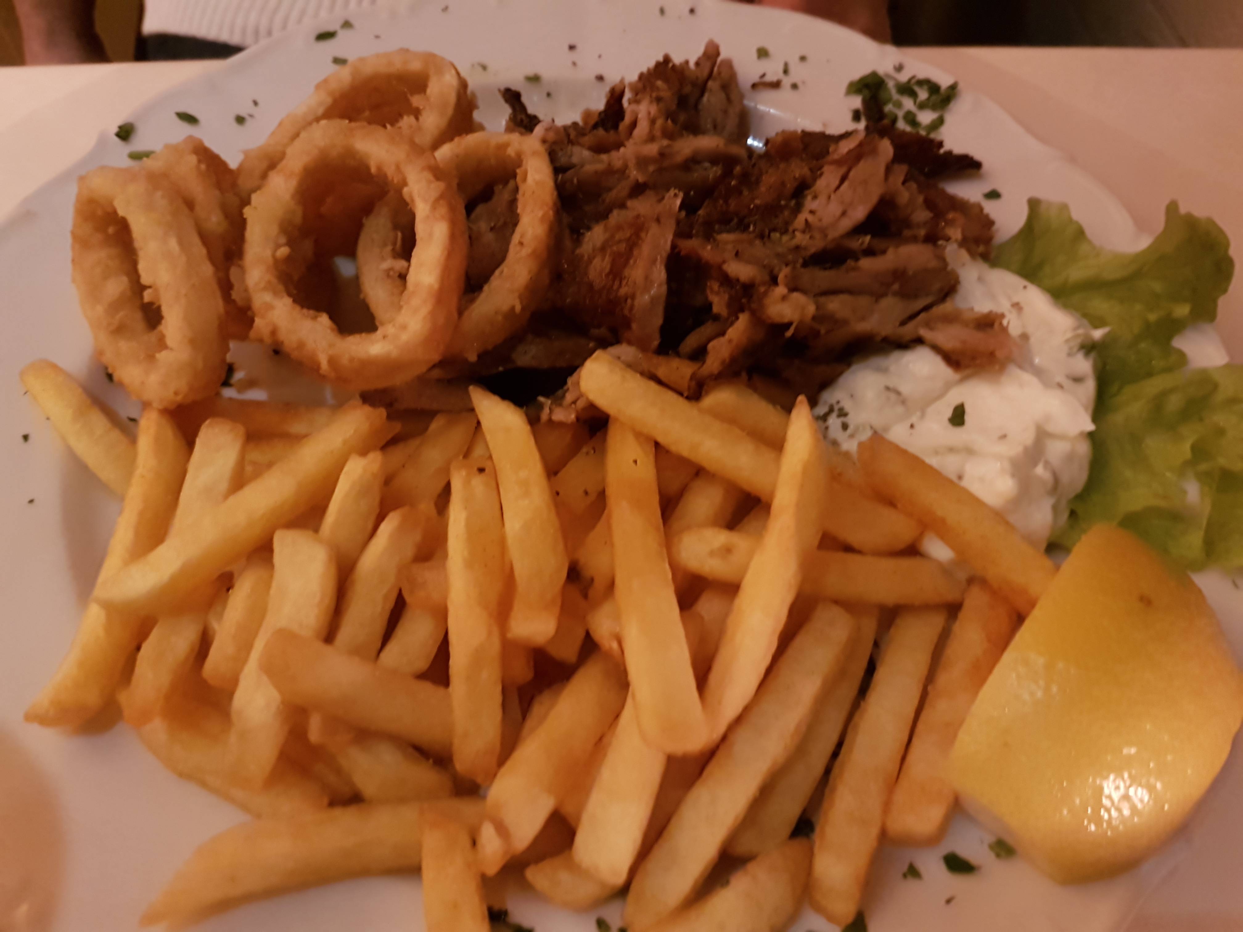 sonderteller, Gyros mit Calamariringen