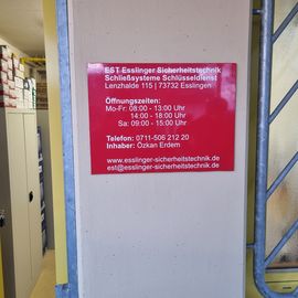 Gesch&auml;ft Eingang Firmen Schild