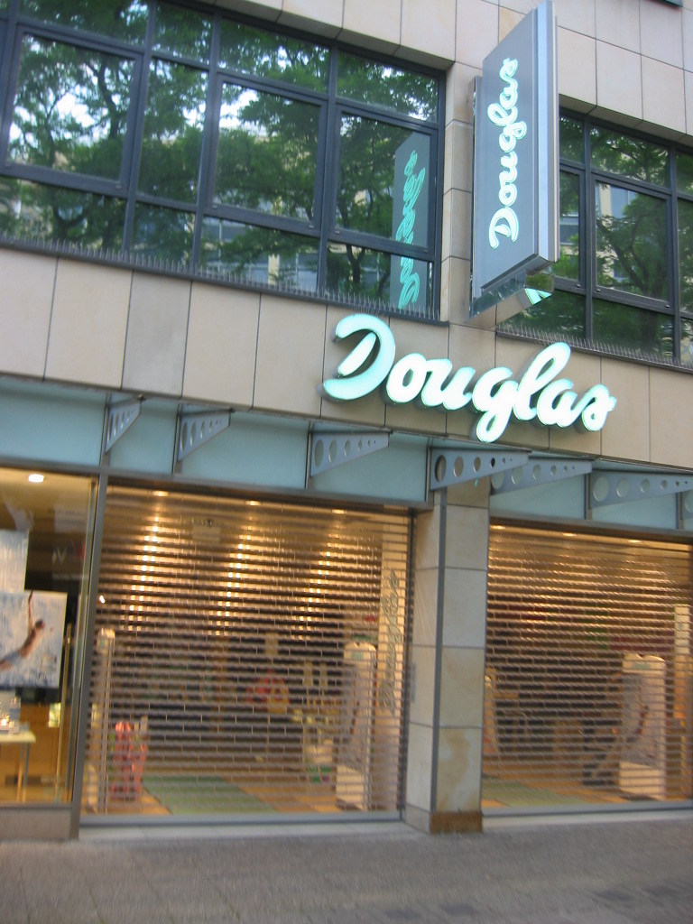 Bild 3 Douglas Parfümerie in Wuppertal