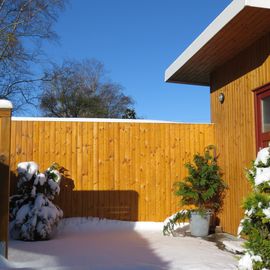 Saunaterrasse Ferienwohnung Kutscherhuus im Winter
