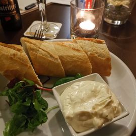 Ajoli Bread, Baguette mit hausgemachter Ajoli, in 2/22