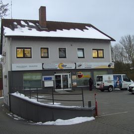 Gebäudekomplex mit Eingangsbereich