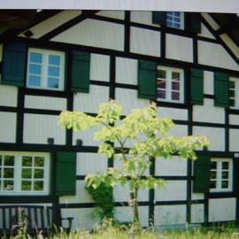 Holzfenster in Denkmal geschütztem Fachwerkhaus