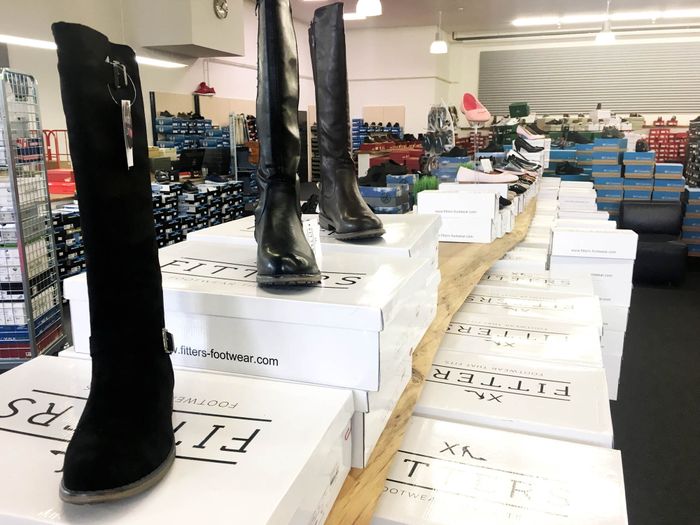 schuhplus - Schuhe in Übergrößen - Große Straße 79a - 27313 Dörverden - Norddeutschlands größtes Fachgeschäft für Damenschuhe in Übergrößen sowie Herrenschuhe in Übergrößen. Alle Modelle im Fachgeschäft für große Schuhe gibt es auch online zu entdecken unter https://www.schuhplus.com