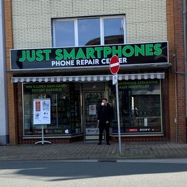 Just Smartphones Phone Repair Center in Hameln