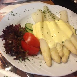 Spargel mit Sauce Hollandaise und (extra) Kartoffeln