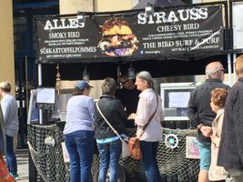 Bild zu Fisch Art Street Food Surf & Turf Burger