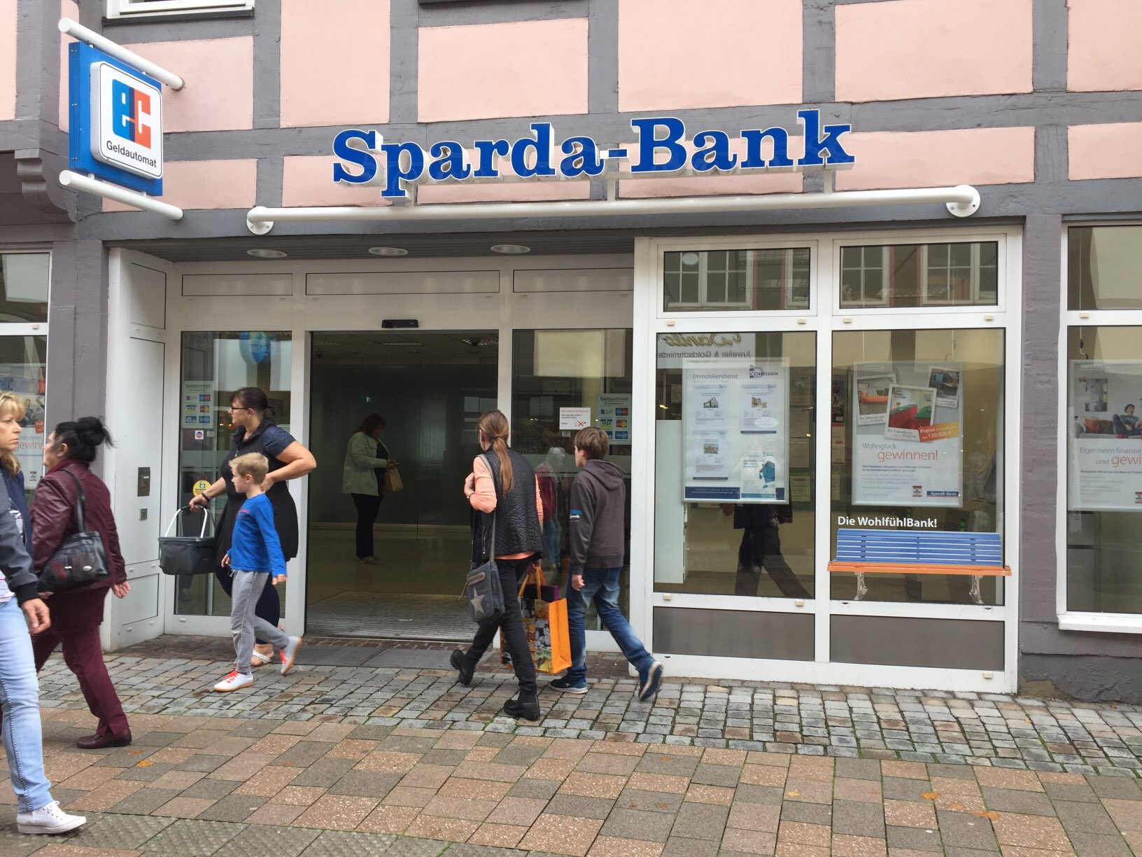 Bild 3 Sparda-Bank Hannover eG Geldautomat in Hameln
