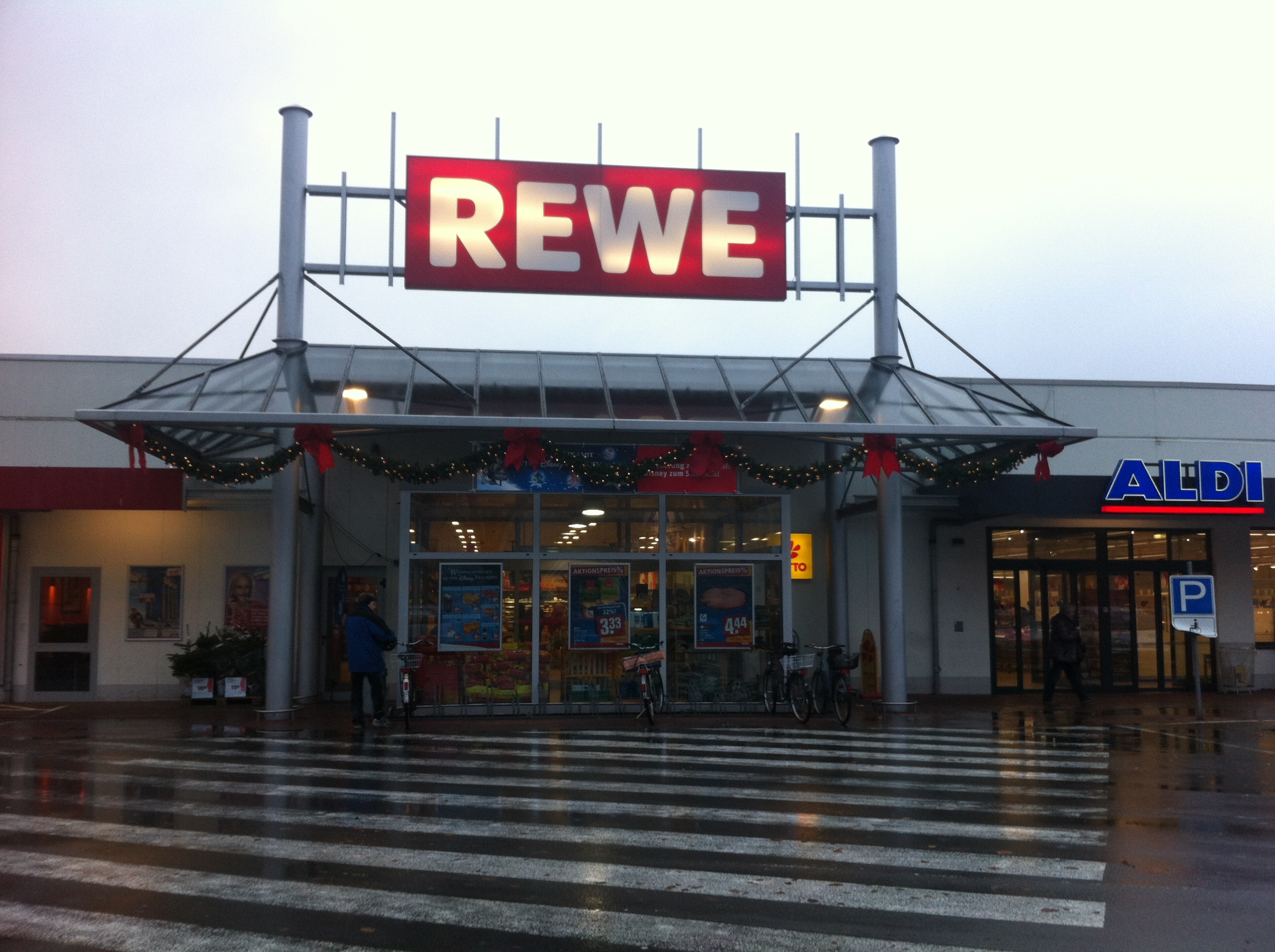 Bild 35 REWE in Hameln