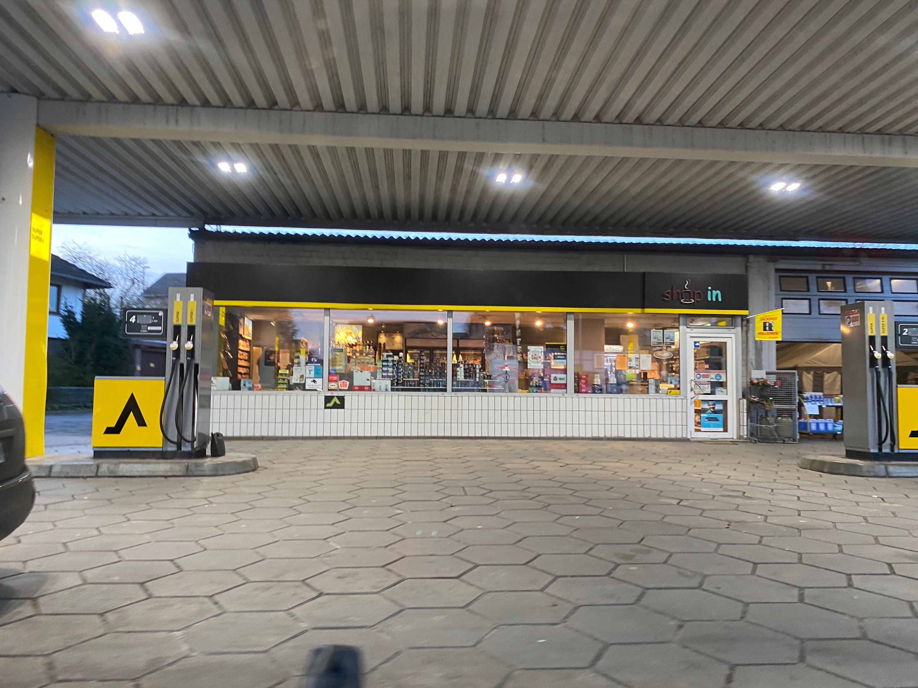 Bild 1 CLASSIC Tankstelle in Bad Münder am Deister