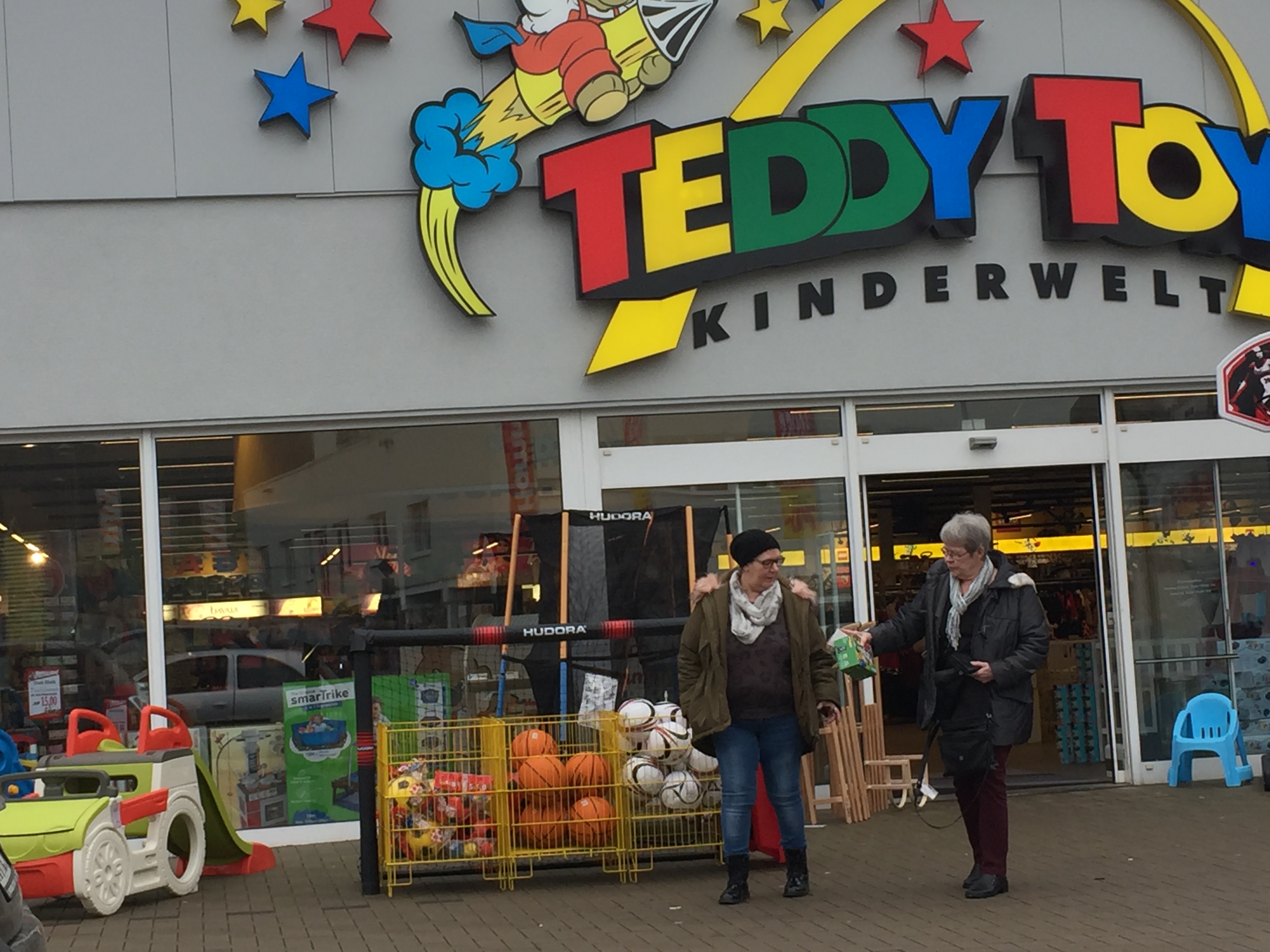 Bild 1 Teddy Toys Kinderwelt GmbH in Hameln