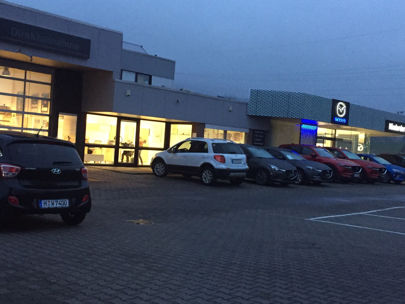 Bild 2 Niederdorf Autohaus in Rinteln