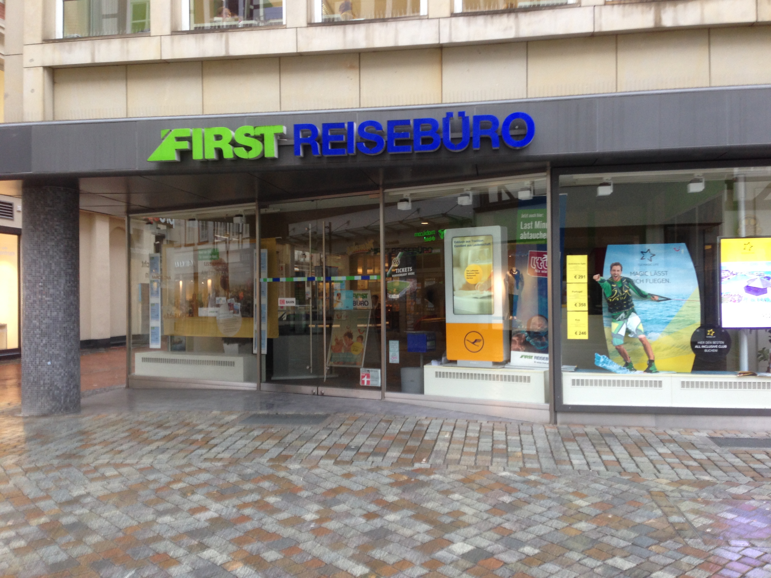 Bild 1 FIRST Reisebüro in Hameln