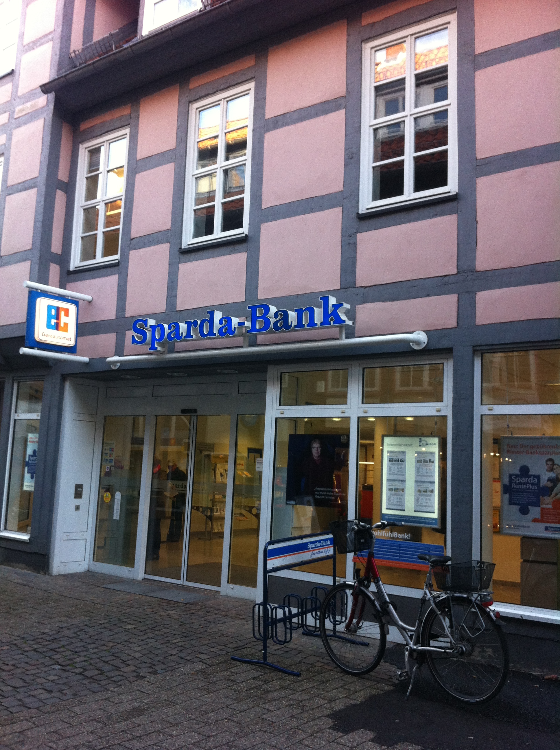 Bild 16 Sparda-Bank Hannover eG Geldautomat in Hameln