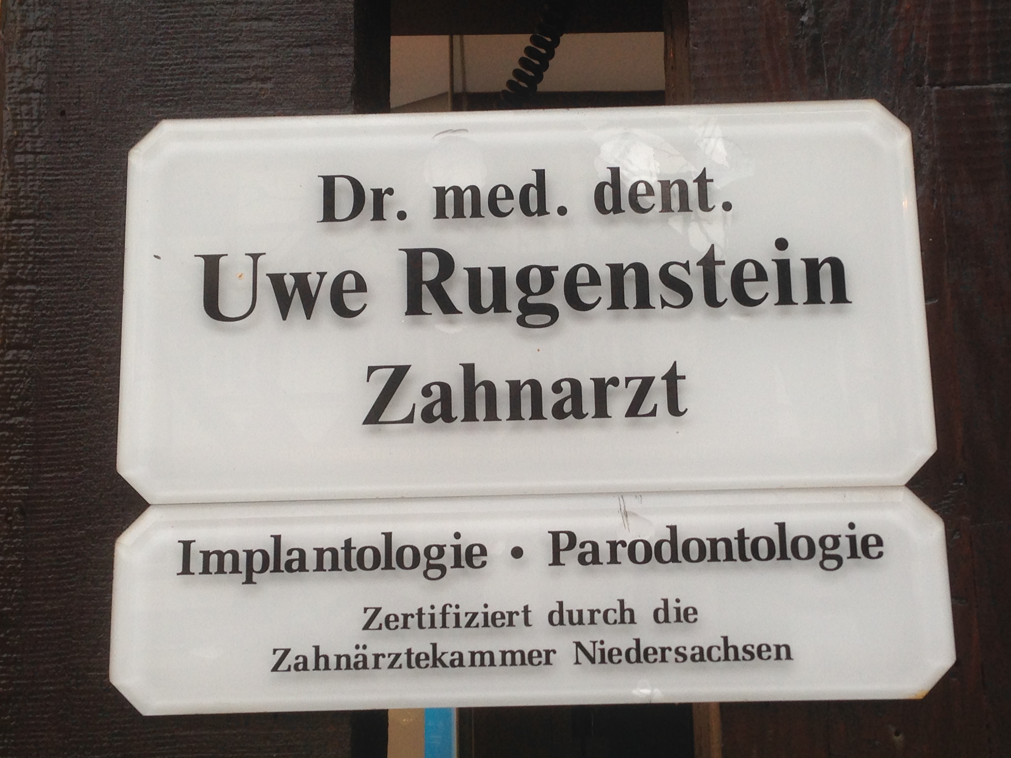 Bild 1 Dr. med. dent. Uwe Rugenstein in Hameln