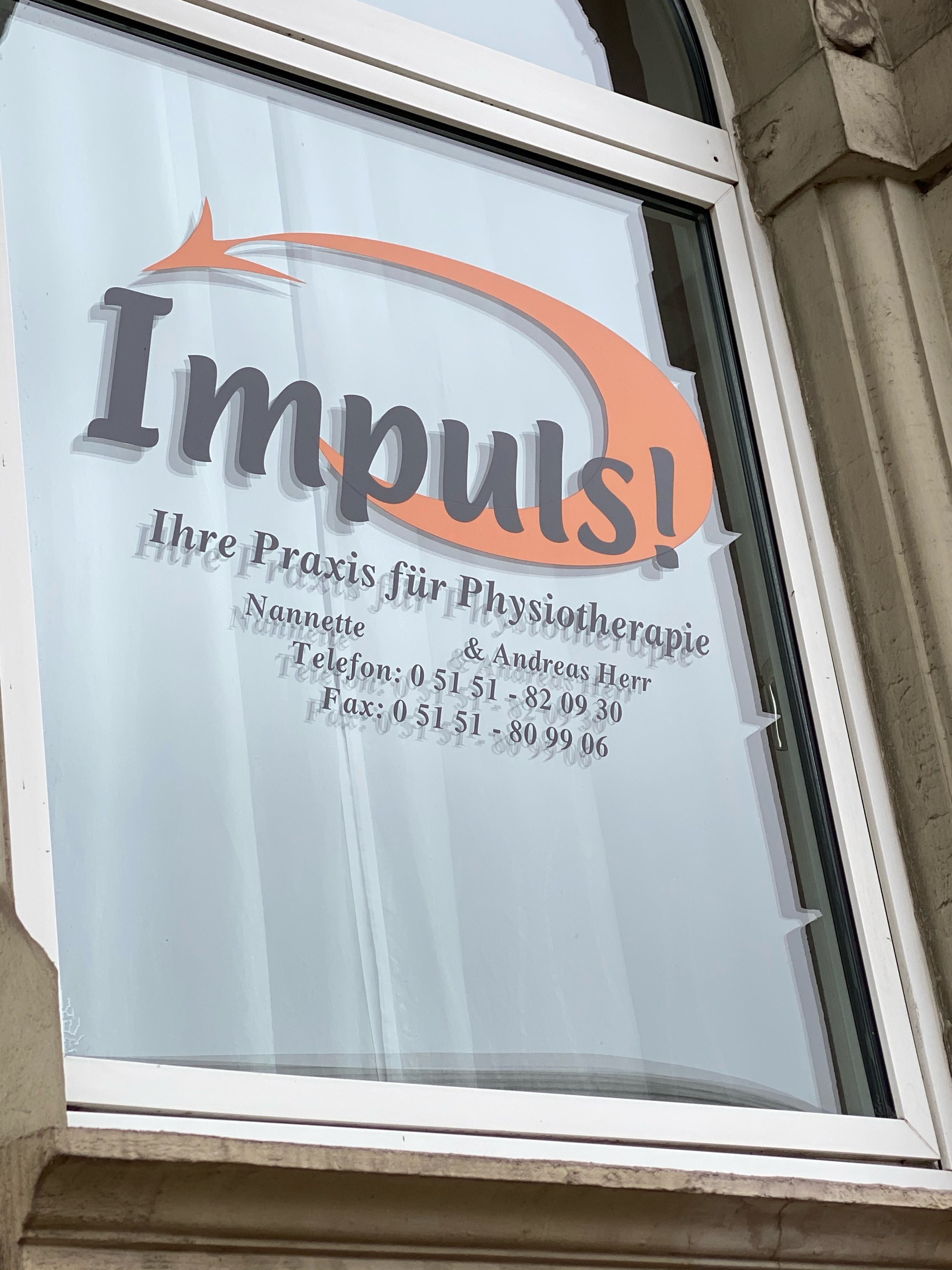 Bild 2 Osteopath Stefan Wiedemann (bei "Praxis Impuls") in Hameln