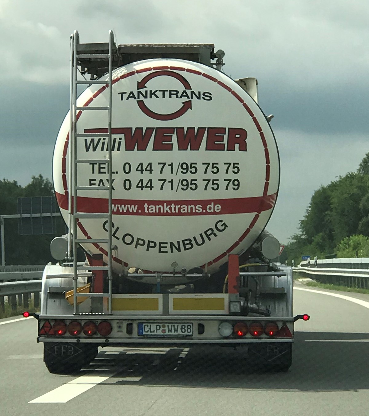 Bild 1 Willi Wewer - Internationale Tanktransporte in Cloppenburg