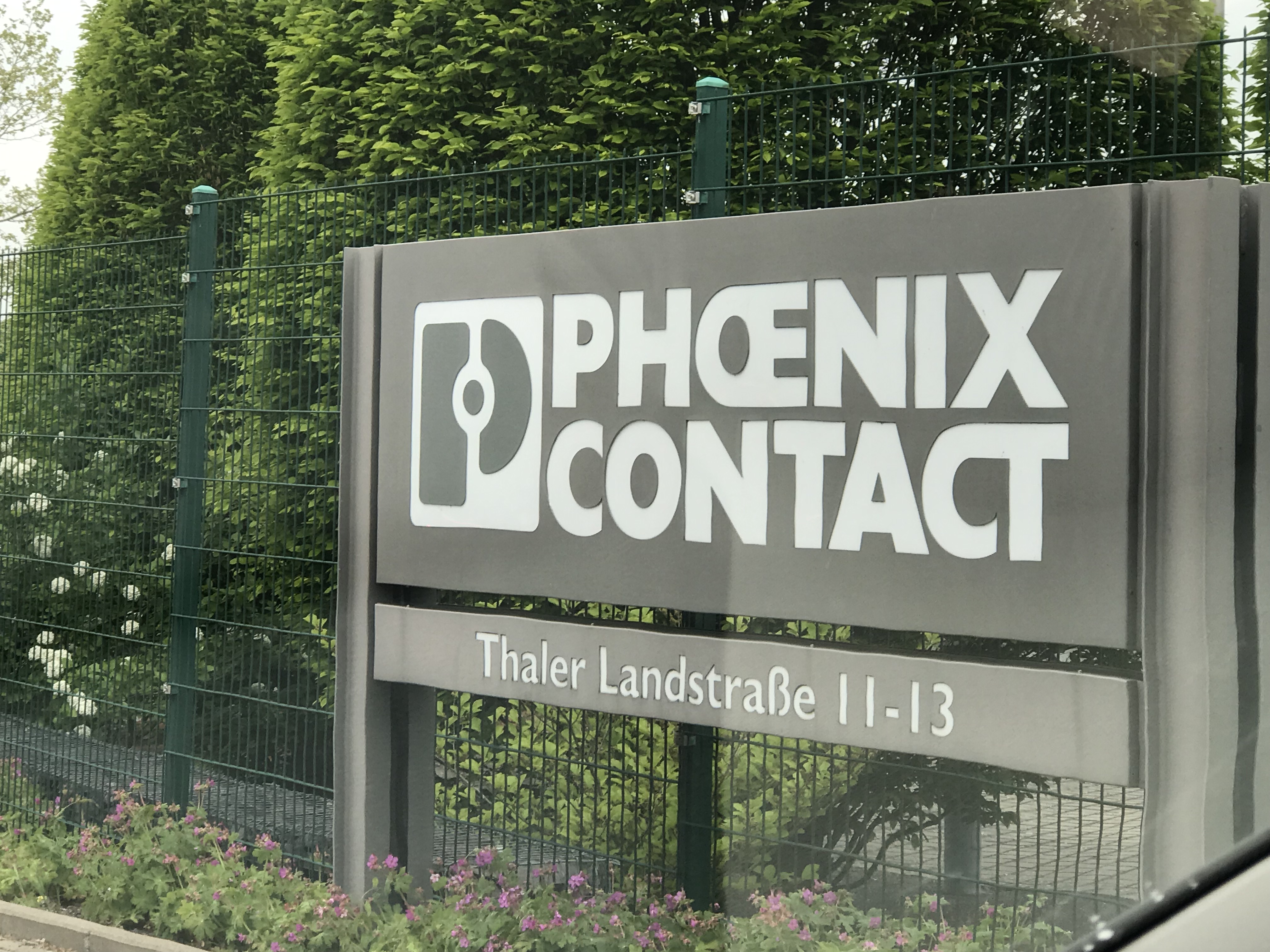 Bild 1 Phoenix Contact Electronics GmbH in Bad Pyrmont