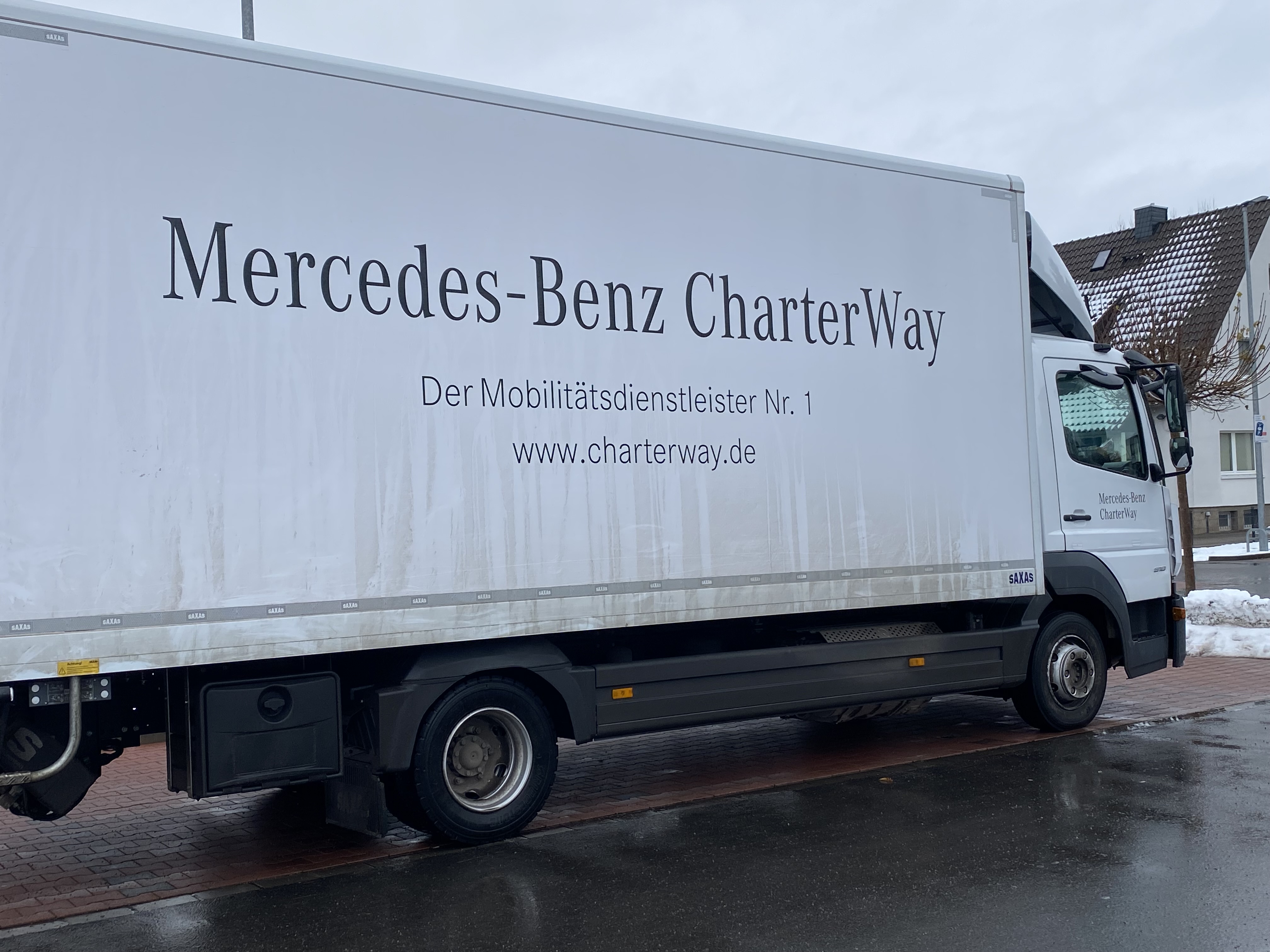 Bild 1 Daimler Trucks Mercedes-Benz LKW Verkauf in Nürnberg