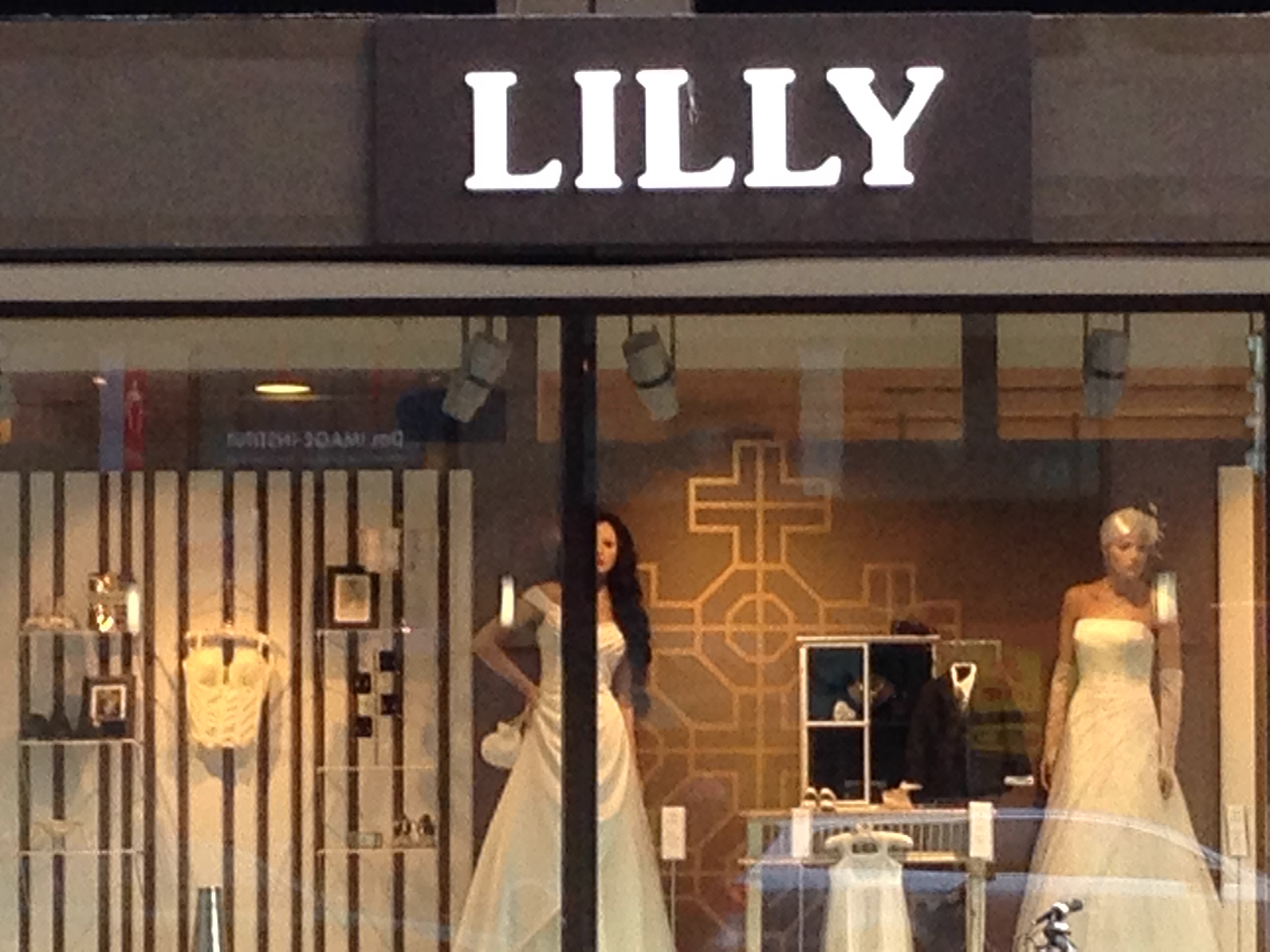 Bild 1 Lilly Brautkleider GmbH in Hannover