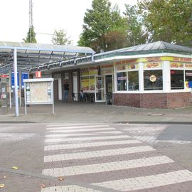 Grill am Bahnhof Düren, von Süden, 11.10.2014