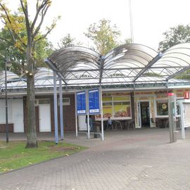 Grill am Bahnhof Düren, von Westen, 11.10.2014