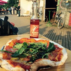 »Café Hutmacher« im Bahnhof Mirke - UTOPIASTADT in Wuppertal