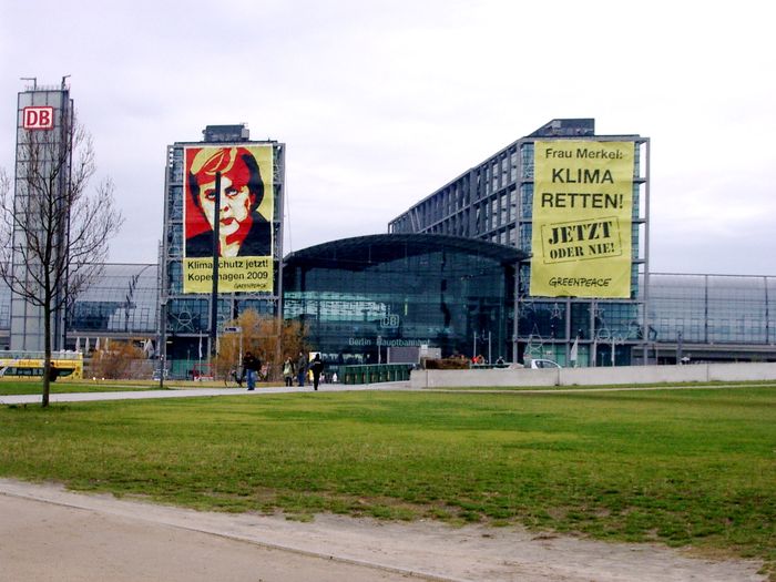 Nutzerbilder McDonald's und McCafé - im Berliner HBf (Hauptbahnhof)