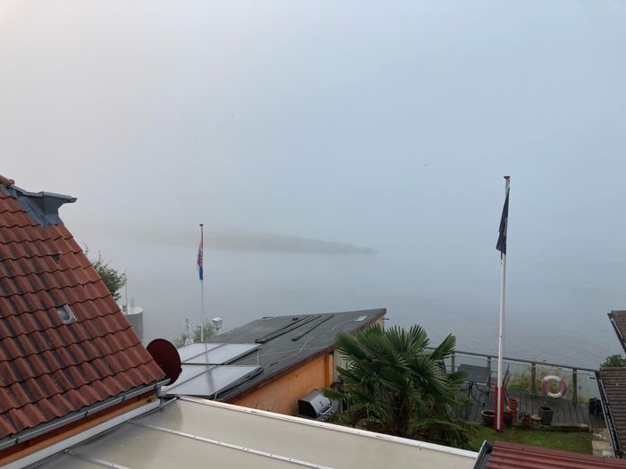 Nebel über der Elbe ..