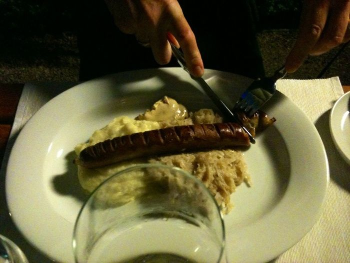 Der Gattin Bratwurst ....