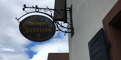 Weingut Hans Peter Ziereisen in Efringen-Kirchen