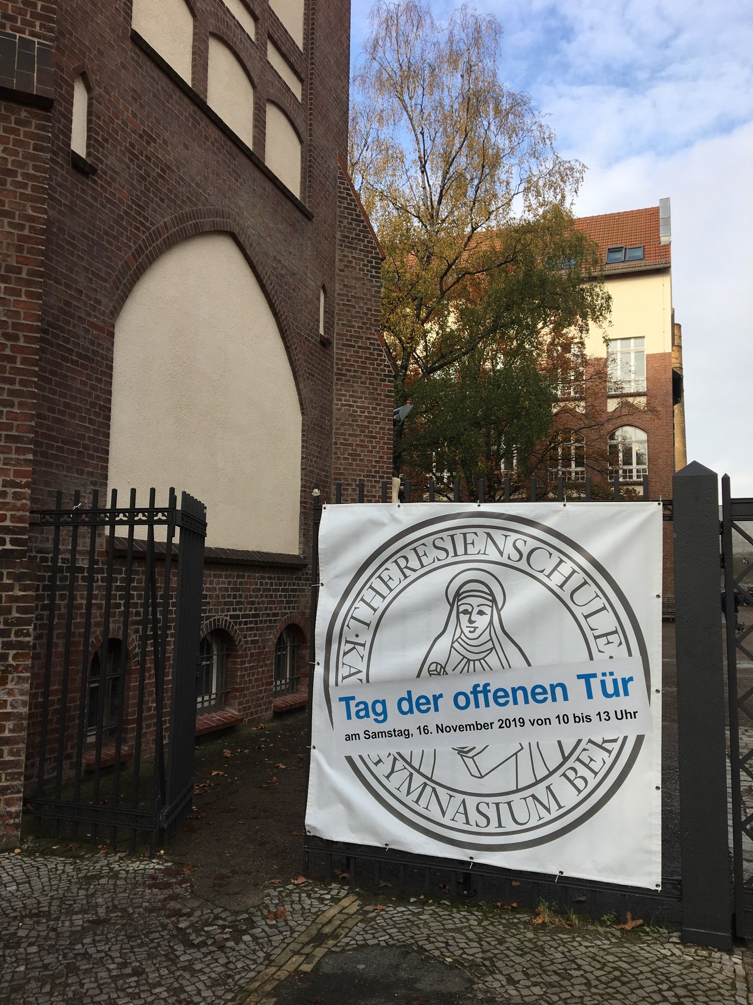 Bild 23 Katholische Theresienschule in Berlin