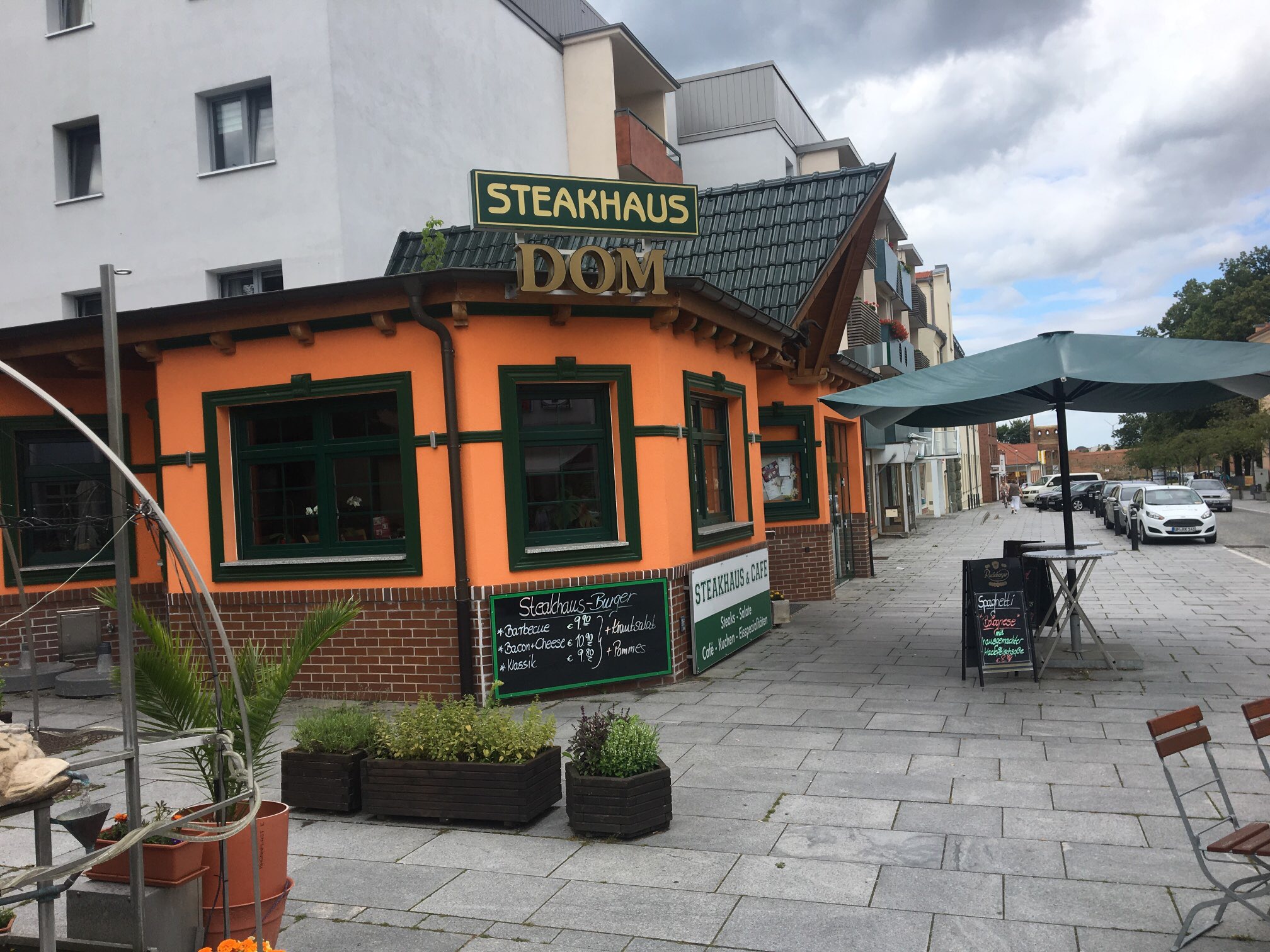 Bild 1 Steakhaus & Cafe Dom Roselies Scheffel in Prenzlau