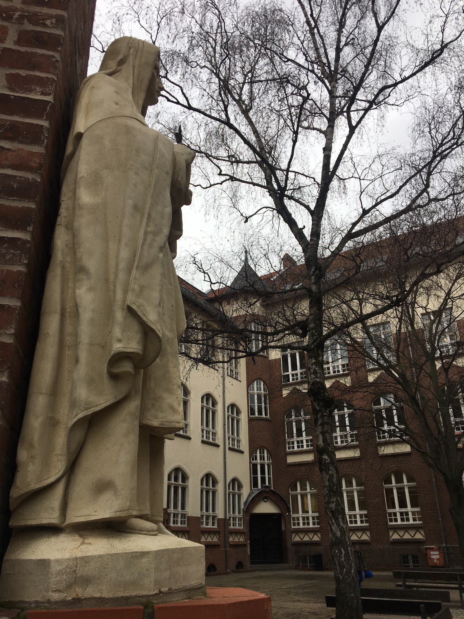Bild 19 Katholische Theresienschule in Berlin