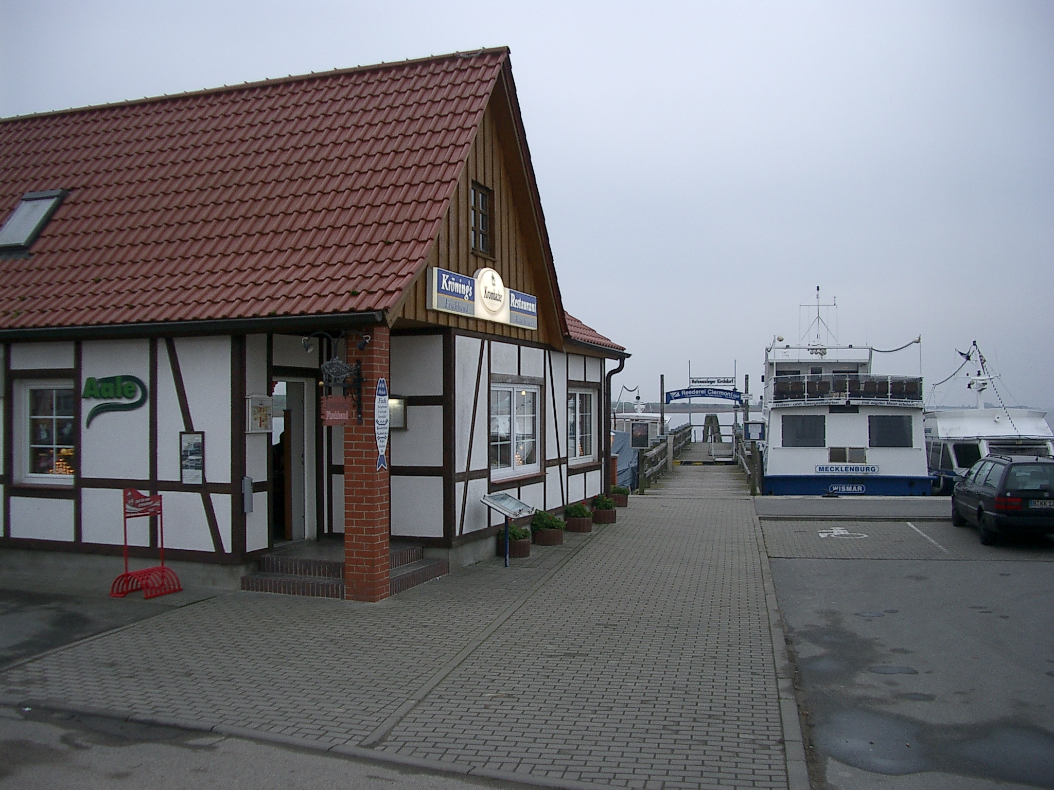 Bild 18 Kröning's "Fischbaud" Fischrestaurant u. Räucherei in Insel Poel