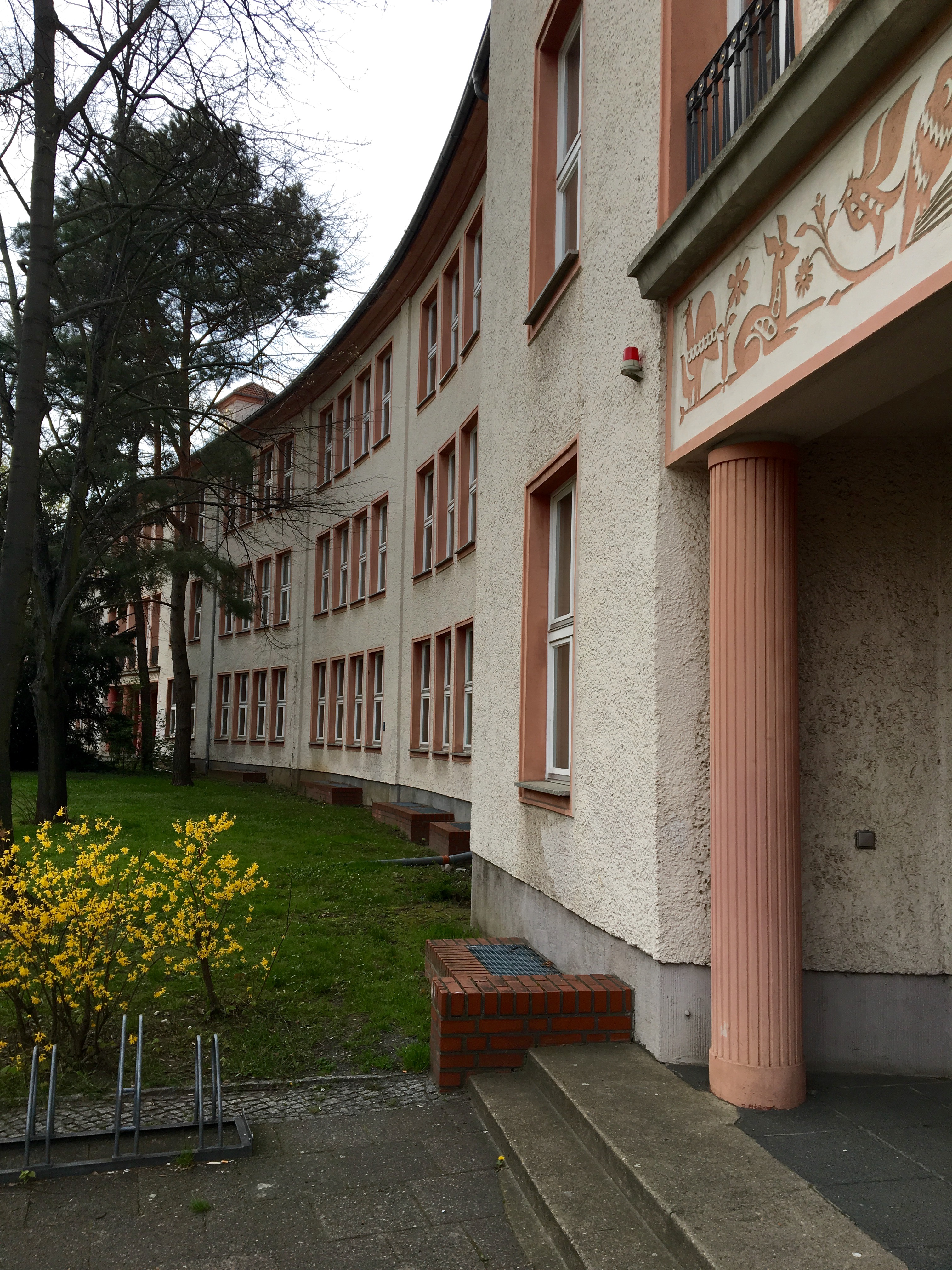 Bild 12 Manfred-von-Ardenne-Gymnasium in Berlin