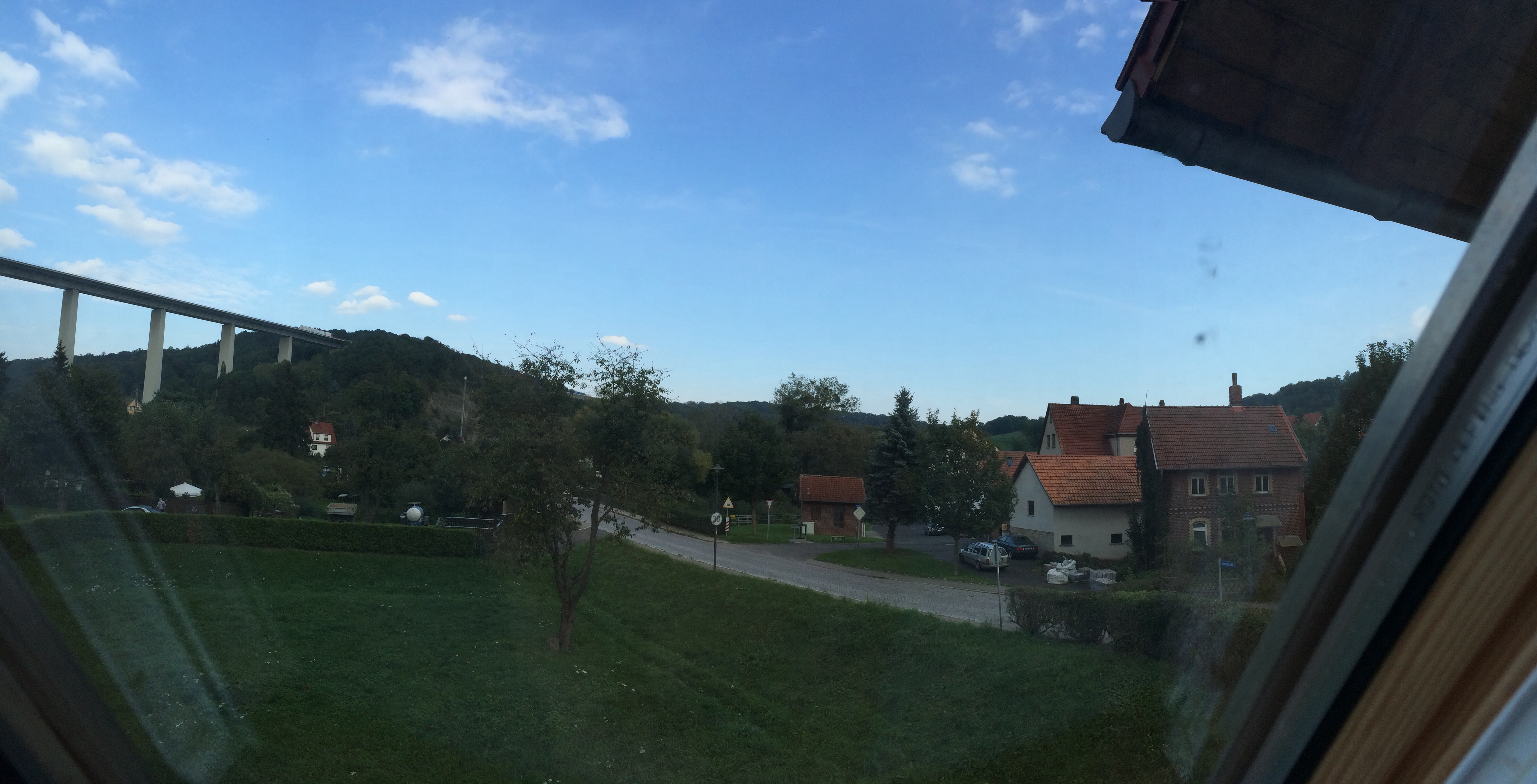 Panoramablick aus dem Zimmer ...