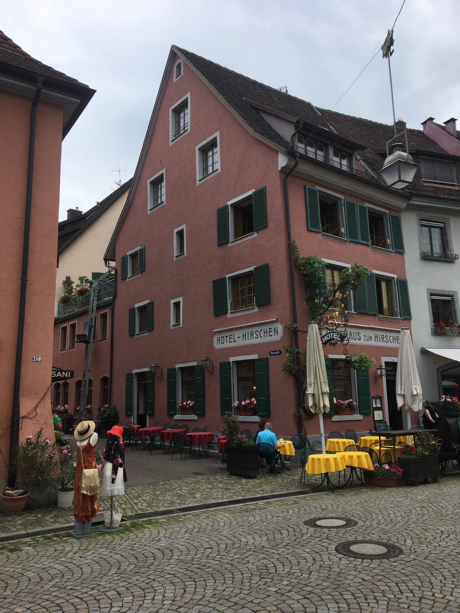 Bild 1 Hirschen in Staufen im Breisgau