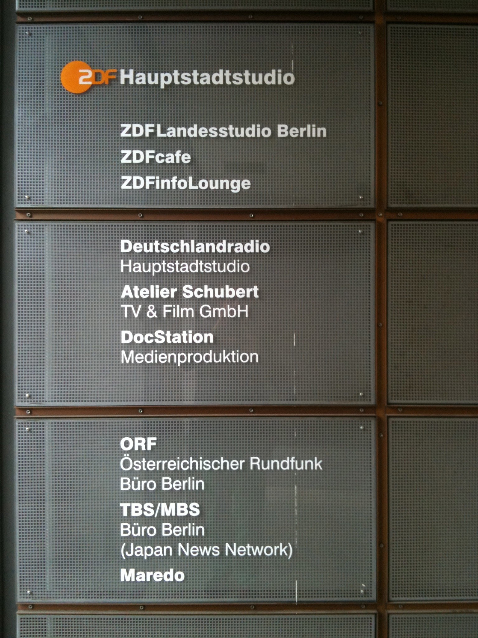 Bild 2 ZDF Zweites Deutsches Fernsehen Hauptstadtstudio und Landesstudio Berlin in Berlin