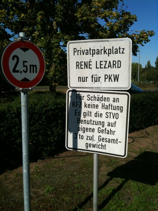 Bild 1 RENÉ LEZARD Mode GmbH in Schwarzach a.Main