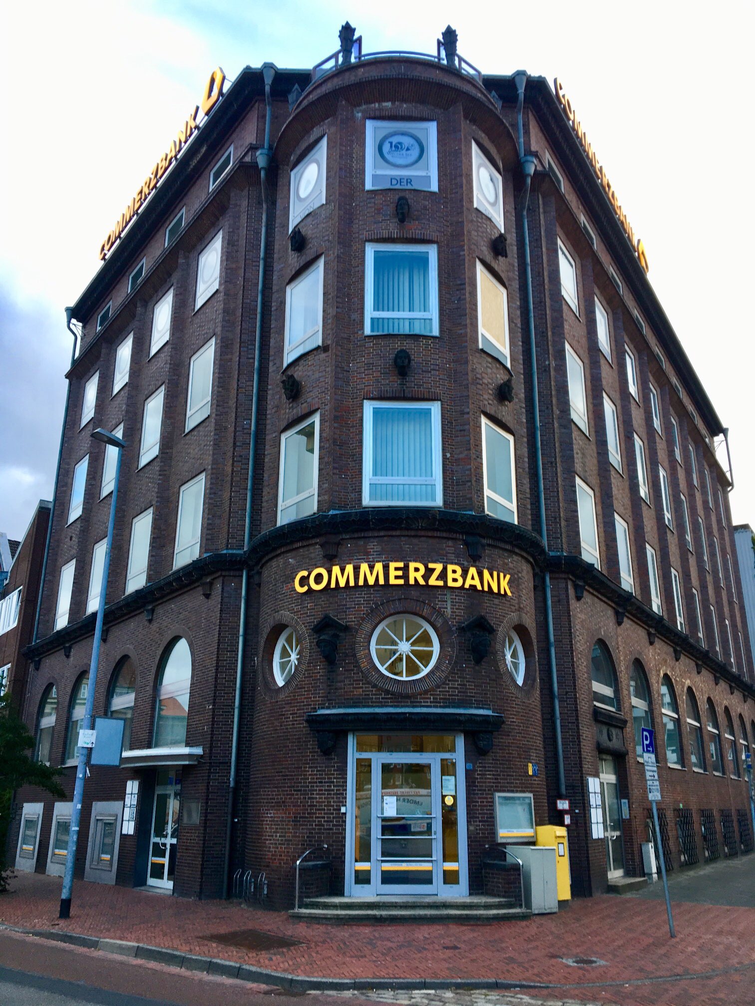 Bild 1 Commerzbank AG Filiale Emden in Emden Stadt