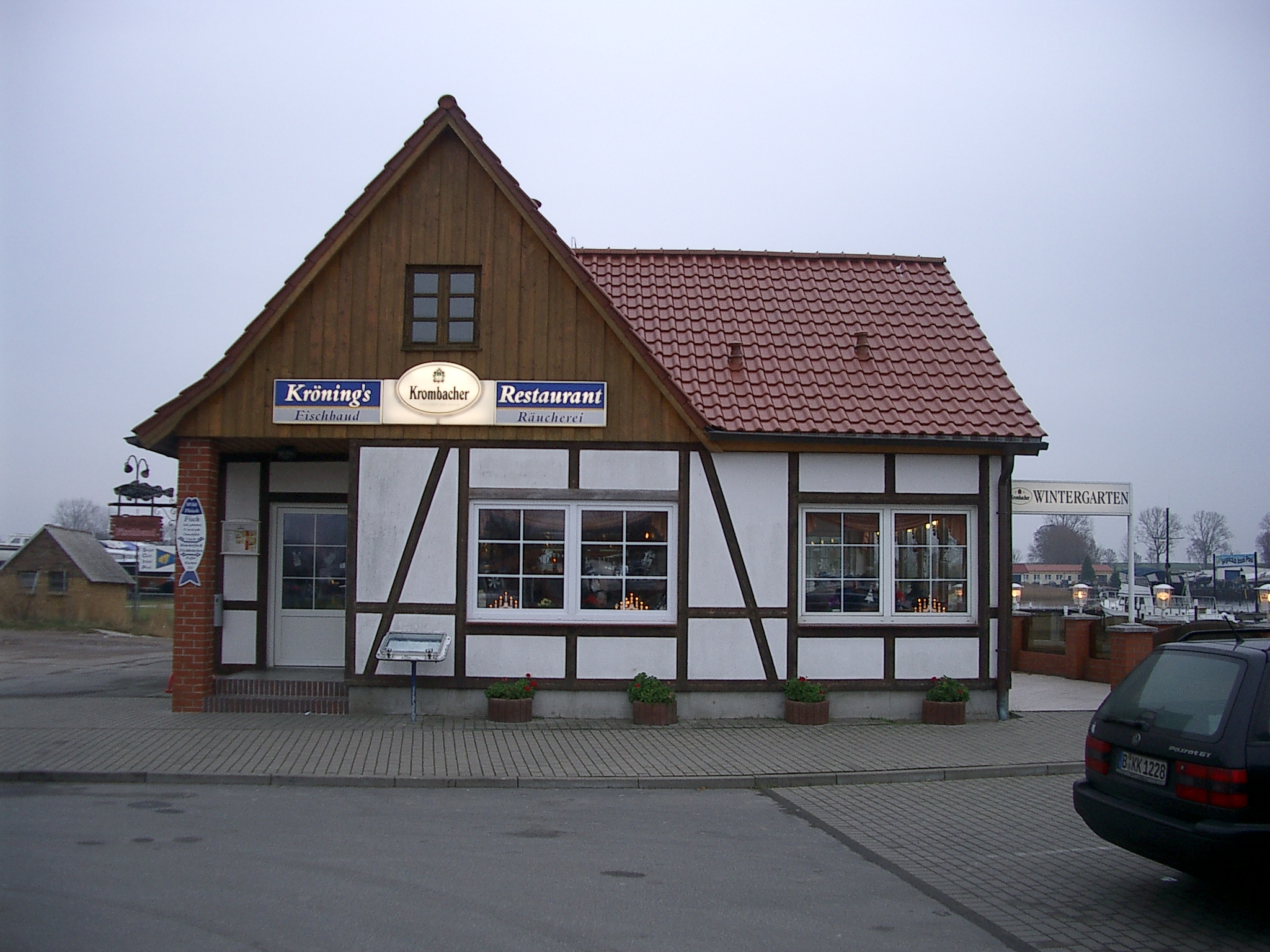 Bild 19 Kröning's "Fischbaud" Fischrestaurant u. Räucherei in Insel Poel