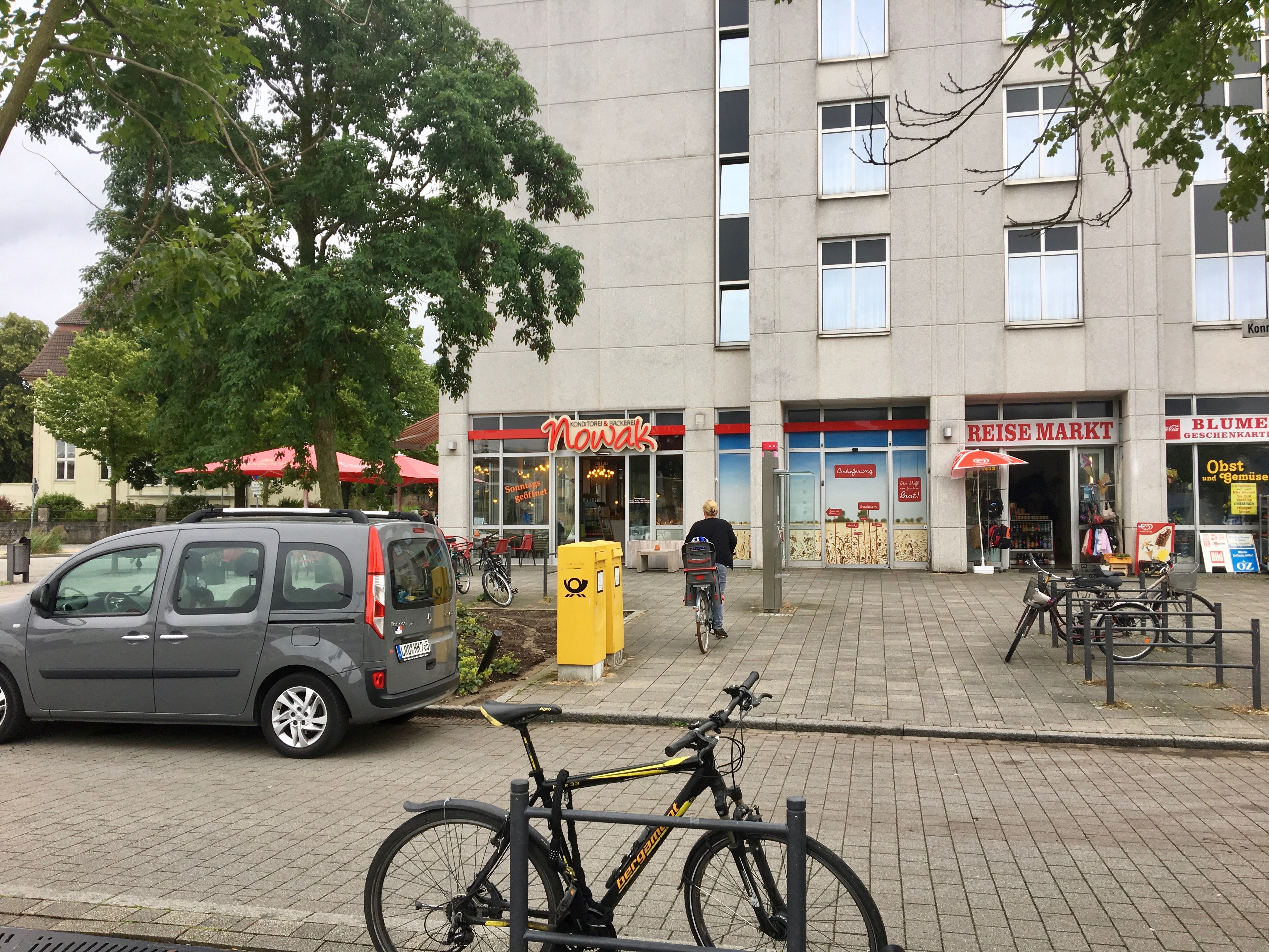 Bild 3 Bäckerei u. Konditorei Nowak in der Inter-City-Passage in Rostock