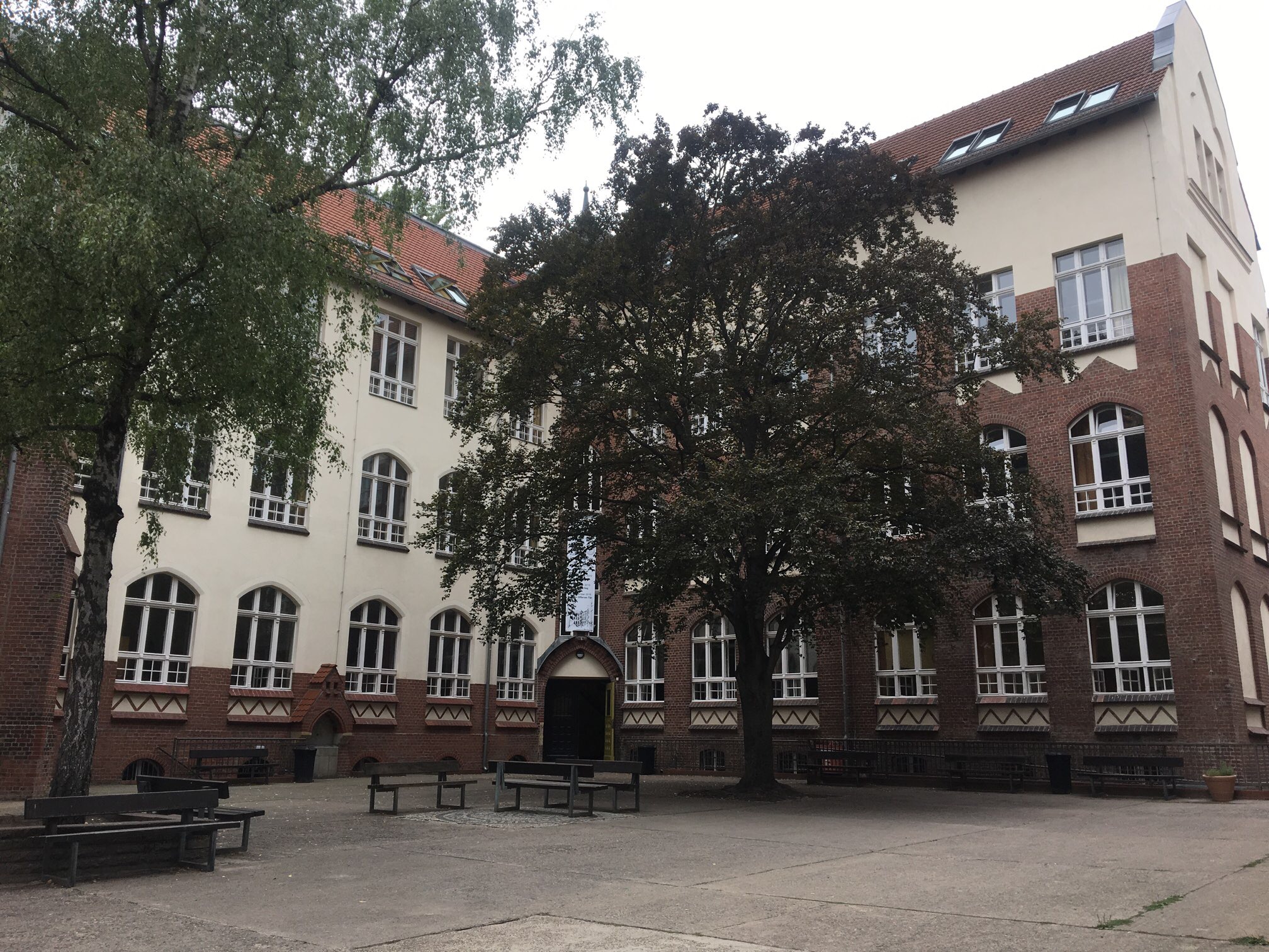 Bild 31 Katholische Theresienschule in Berlin